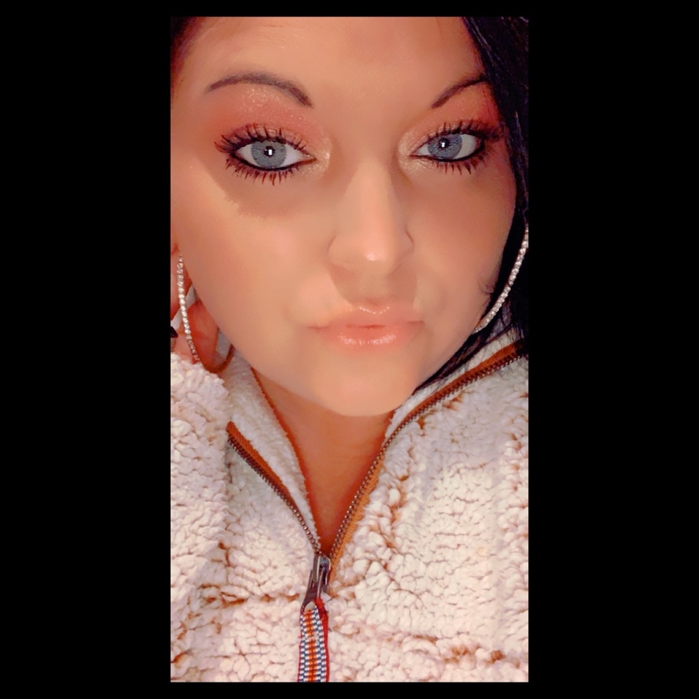 Meet your Posher, Stephanie